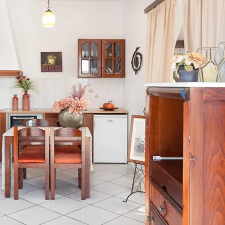 Sunrock - Pansy Lägenhetshotell Naxos City