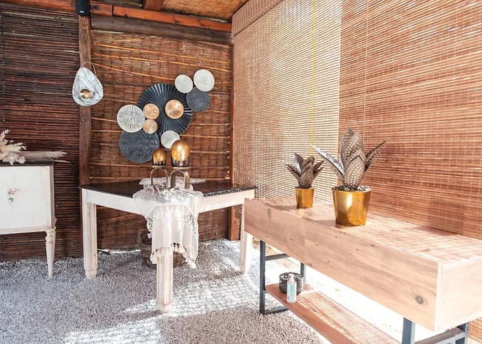 Апарт-отель Sunrock - Pansy